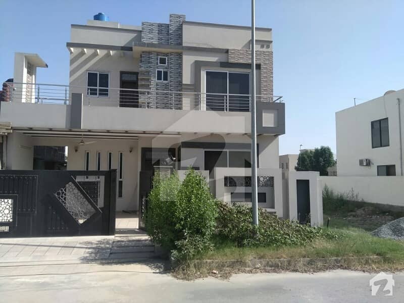 10 Marla Prime Location House For Sale In Phase 1 In Citi Housing Society Gujranwala