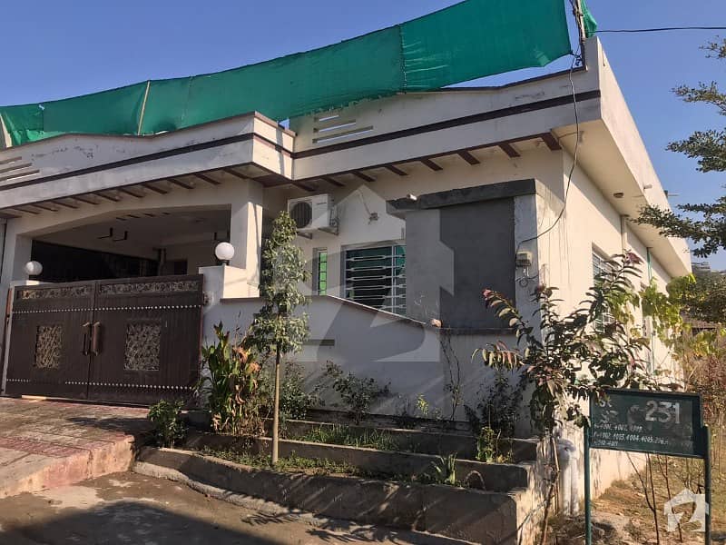 گلشن آباد راولپنڈی میں 2 کمروں کا 8 مرلہ مکان 1 کروڑ میں برائے فروخت۔