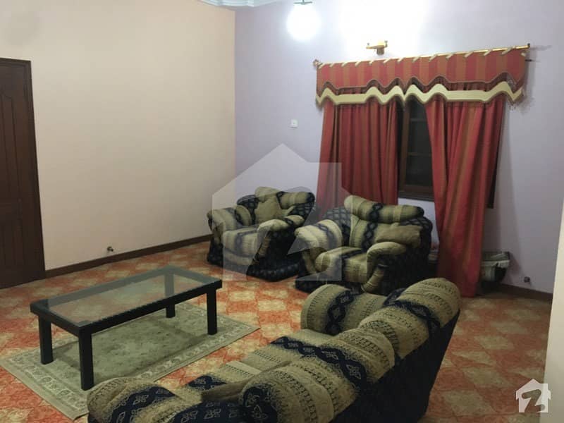 زمان ٹاؤن کورنگی کراچی میں 6 کمروں کا 15 مرلہ مکان 4.2 کروڑ میں برائے فروخت۔