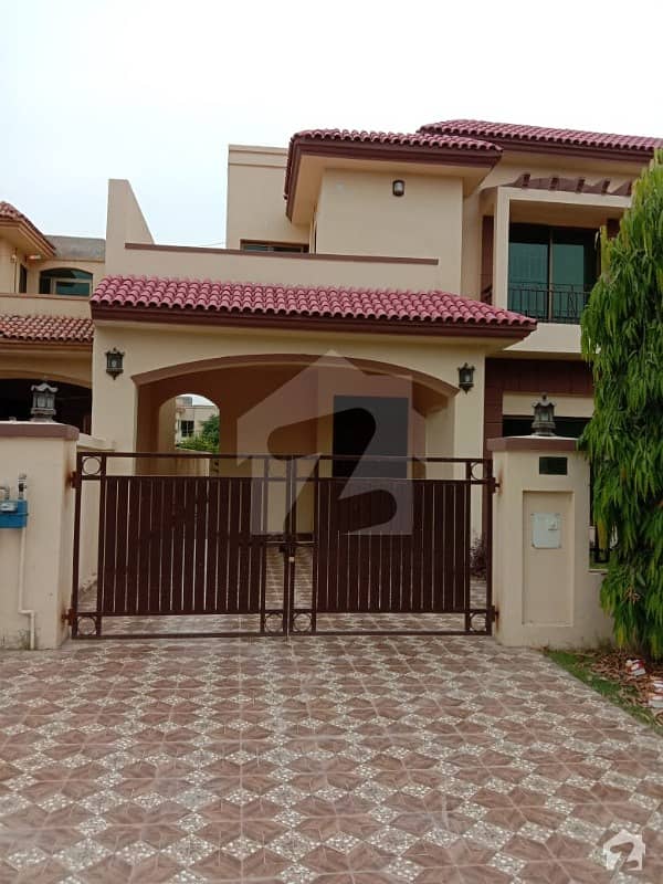 12 Marla Beautiful House For Sale In Lake City Sector M1 At Hot Location
