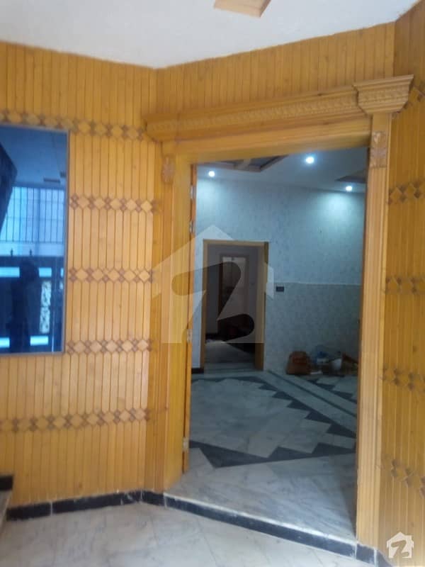 چٹھہ بختاور اسلام آباد میں 3 کمروں کا 5 مرلہ بالائی پورشن 28 ہزار میں کرایہ پر دستیاب ہے۔