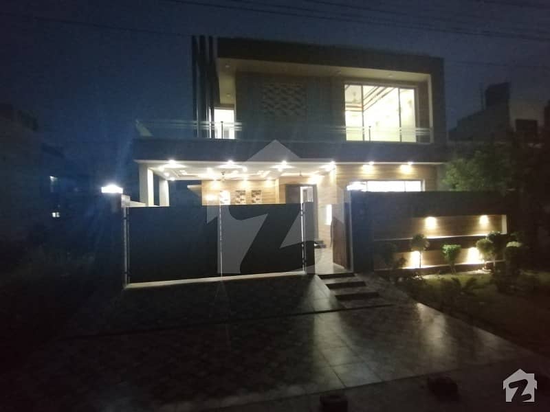 10 Marla Brand New House For Sale