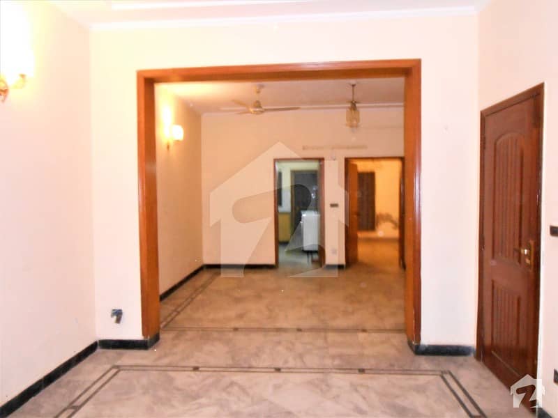 نیو سُپر ٹاؤن لاہور میں 3 کمروں کا 7 مرلہ مکان 45 ہزار میں کرایہ پر دستیاب ہے۔