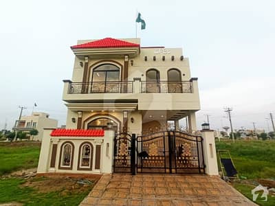 ڈی ایچ اے 11 رہبر لاہور میں 3 کمروں کا 5 مرلہ مکان 45 ہزار میں کرایہ پر دستیاب ہے۔ ڈی ایچ اے 11 رہبر لاہور میں 3 کمروں کا 5 مرلہ مکان 45 ہزار میں کرایہ پر دستیاب ہے۔