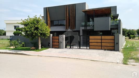 1.25 Kanal Luxury House For Sale 1.25 Kanal Luxury House For Sale