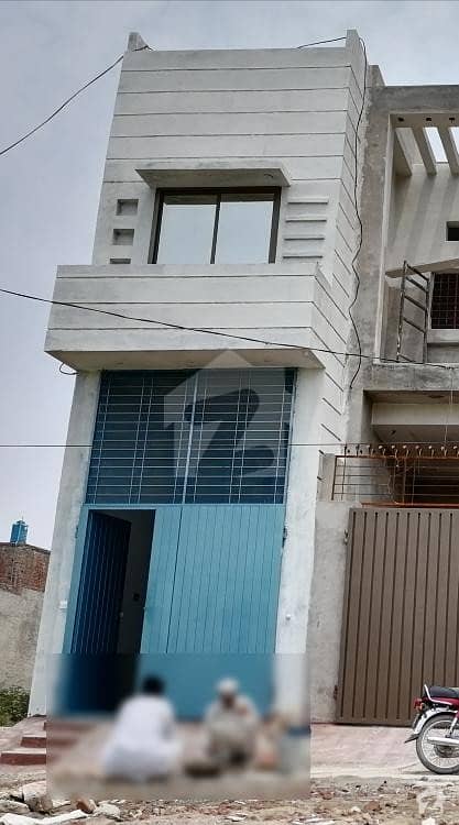 آفیسرز کالونی شیخوپورہ میں 3 کمروں کا 2 مرلہ مکان 30 لاکھ میں برائے فروخت۔
