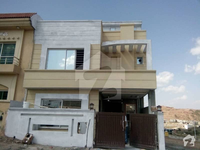3 Bed Dha Home 8 Marla For Sale