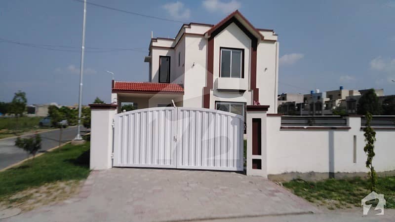 11 Marla Brand New House Facing Park Corner For Sale