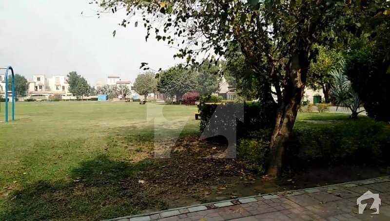 Future Investment 10 Marla Plot For Sale In Bahria Town