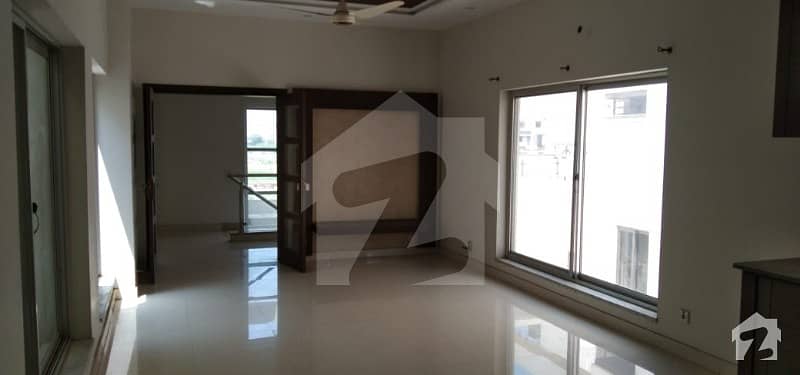 12 Marla House For Rent Paragon City.