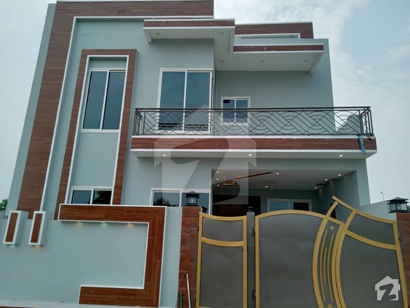 سٹی ہاؤسنگ سکیم جہلم میں 5 کمروں کا 7 مرلہ مکان 1.3 کروڑ میں برائے فروخت۔