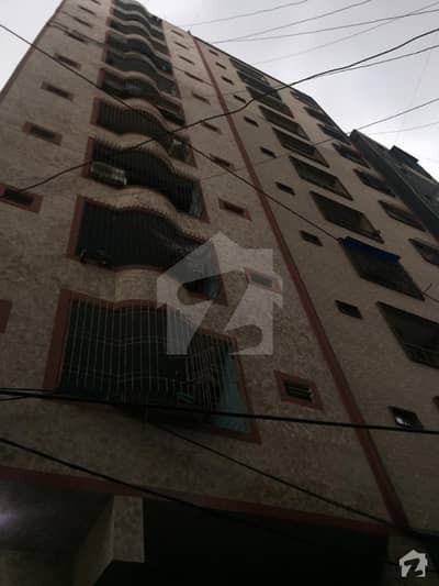 پنجاب چورنگی کراچی میں 2 کمروں کا 4 مرلہ فلیٹ 70 لاکھ میں برائے فروخت۔
