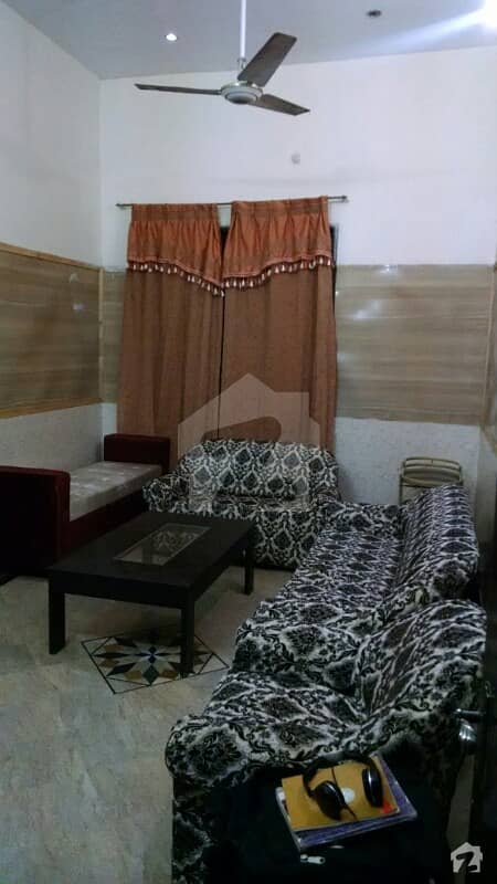 عامر ٹاؤن ہربنس پورہ لاہور میں 4 کمروں کا 8 مرلہ مکان 1.25 کروڑ میں برائے فروخت۔