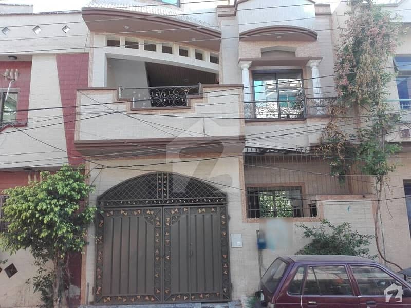 سبزہ زار سکیم لاہور میں 4 کمروں کا 5 مرلہ مکان 1.25 کروڑ میں برائے فروخت۔