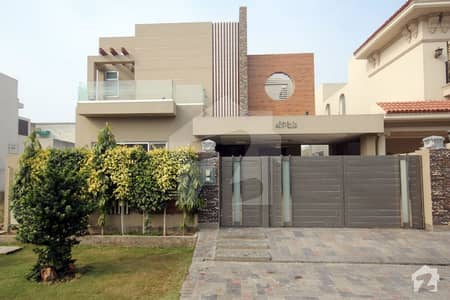 10 Marla Brand New House Available For Sale 10 Marla Brand New House Available For Sale