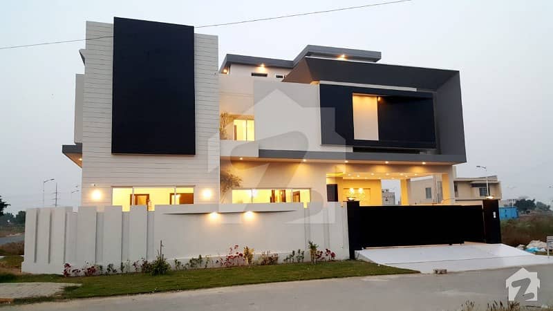 10 Marla Lavish house available for Sale in Bankers Avenue Block E 10 Marla Lavish house available for Sale in Bankers Avenue Block E