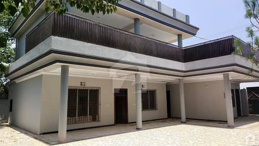 ورسک روڈ پشاور میں 5 کمروں کا 1.1 کنال مکان 2.3 کروڑ میں برائے فروخت۔ ورسک روڈ پشاور میں 5 کمروں کا 1.1 کنال مکان 2.3 کروڑ میں برائے فروخت۔