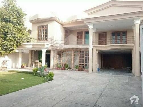 1.5 Kanal Double Storey Beautiful House For Rent In Outstanding Location Of Sabzazar