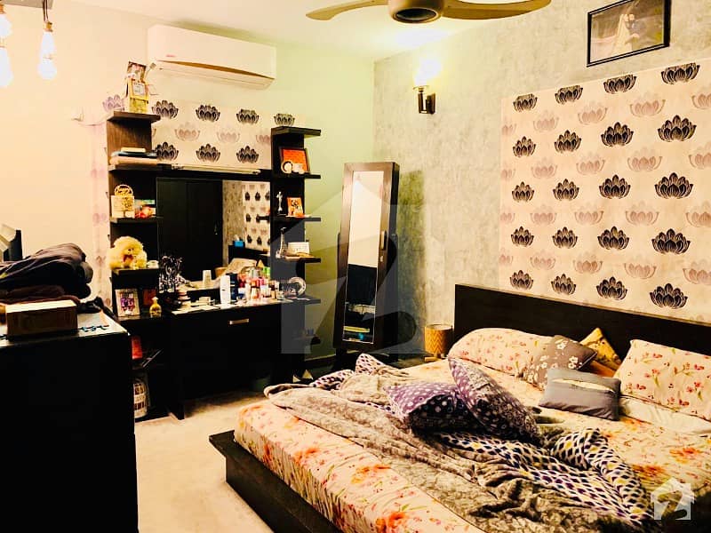 گلشنِ اقبال - بلاک 7 گلشنِ اقبال گلشنِ اقبال ٹاؤن کراچی میں 5 کمروں کا 10 مرلہ مکان 5.5 کروڑ میں برائے فروخت۔