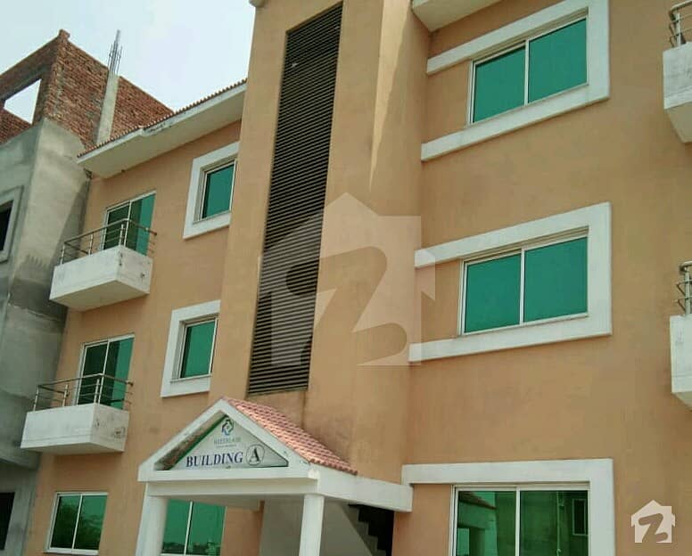 Flat Available For Sale Green Land City