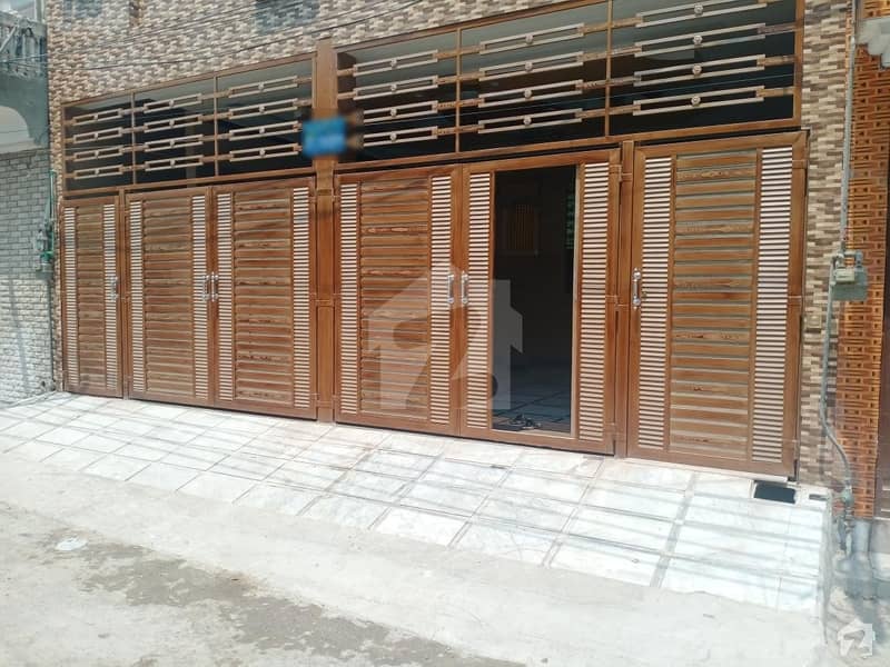 حیات آباد فیز 1 - ڈی4 حیات آباد فیز 1 حیات آباد پشاور میں 7 کمروں کا 5 مرلہ مکان 2.3 کروڑ میں برائے فروخت۔
