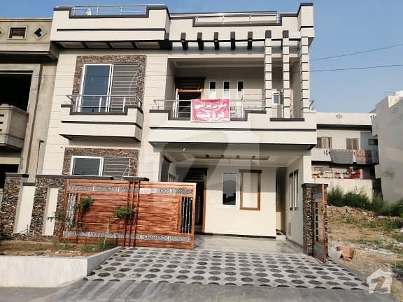 جناح گارڈنز ایف ای سی ایچ ایس اسلام آباد میں 5 کمروں کا 7 مرلہ مکان 1.65 کروڑ میں برائے فروخت۔