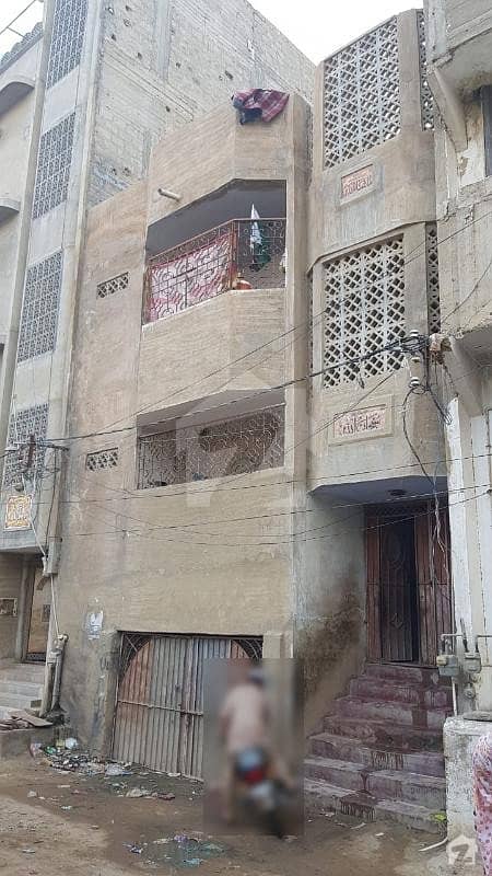قیوم آباد کراچی میں 6 کمروں کا 3 مرلہ مکان 1.25 کروڑ میں برائے فروخت۔