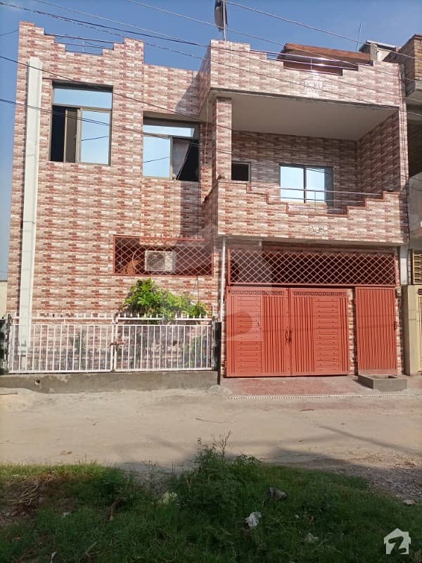 رزاق ٹاؤن چکراروڈ راولپنڈی میں 5 کمروں کا 6 مرلہ مکان 76 لاکھ میں برائے فروخت۔
