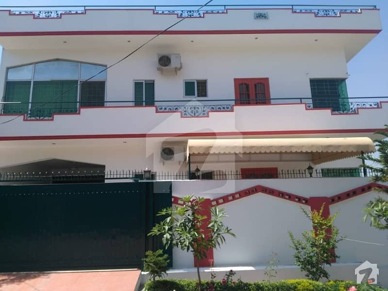 سوان گارڈن اسلام آباد میں 8 کمروں کا 12 مرلہ مکان 2.55 کروڑ میں برائے فروخت۔