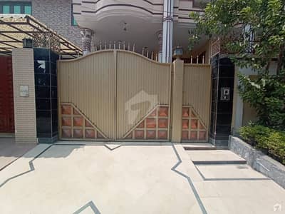 حیات آباد فیز 1 - ڈی4 حیات آباد فیز 1 حیات آباد پشاور میں 7 کمروں کا 10 مرلہ مکان 3.2 کروڑ میں برائے فروخت۔ حیات آباد فیز 1 - ڈی4 حیات آباد فیز 1 حیات آباد پشاور میں 7 کمروں کا 10 مرلہ مکان 3.2 کروڑ میں برائے فروخت۔