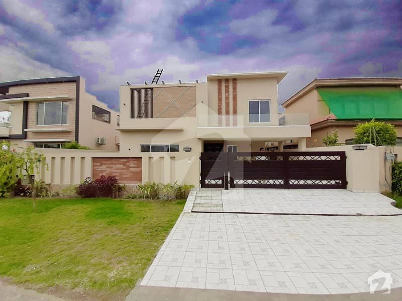 Dha 20 Marla Brand New Stylish House Available For Sale