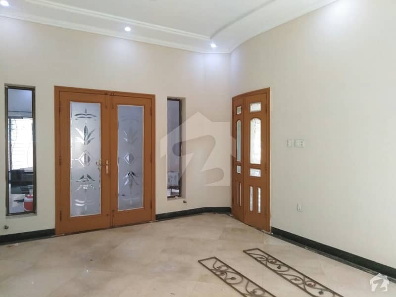 1 Kanal Used Double Unit House  For Sale