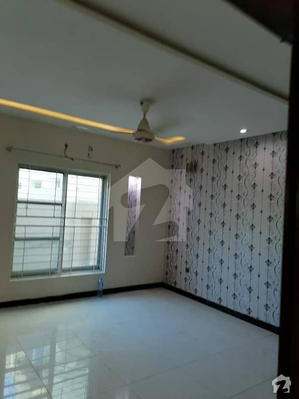 10 Marla House For Rent In Bahria Town Lahore