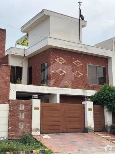 Lavish Modern Living Double Storey House For Sale Lavish Modern Living Double Storey House For Sale