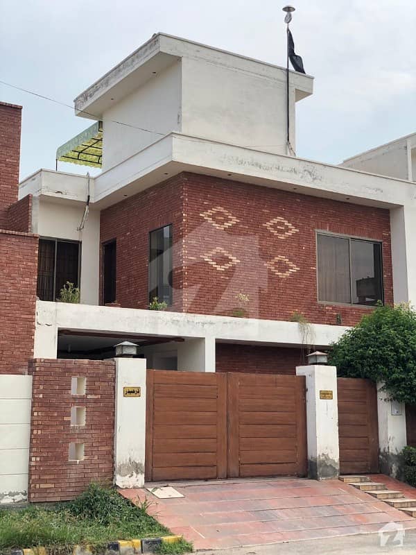 Lavish Modern Living Double Storey House For Sale