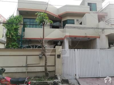 علی پارک کینٹ لاہور میں 5 کمروں کا 10 مرلہ مکان 1.5 کروڑ میں برائے فروخت۔ علی پارک کینٹ لاہور میں 5 کمروں کا 10 مرلہ مکان 1.5 کروڑ میں برائے فروخت۔