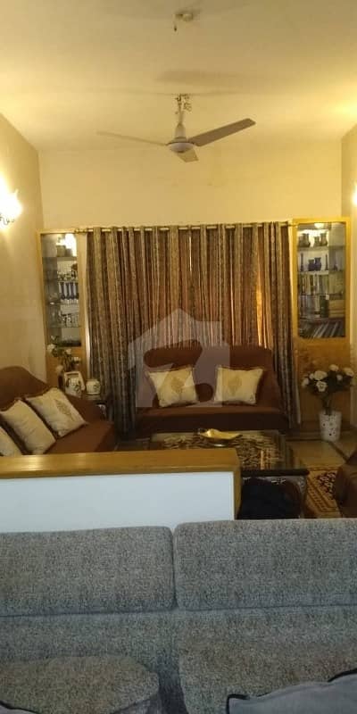 شادمان نارتھ ناظم آباد کراچی میں 5 کمروں کا 4 مرلہ مکان 16 کروڑ میں برائے فروخت۔