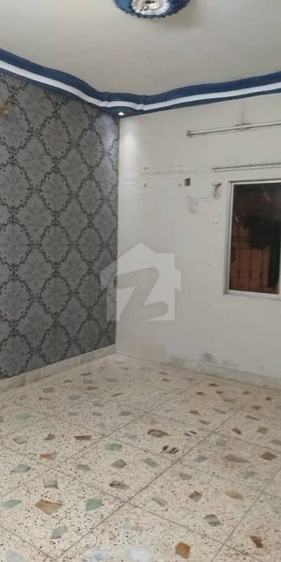 بنگلور ٹاؤن گلشنِ اقبال ٹاؤن کراچی میں 3 کمروں کا 6 مرلہ فلیٹ 1.6 کروڑ میں برائے فروخت۔