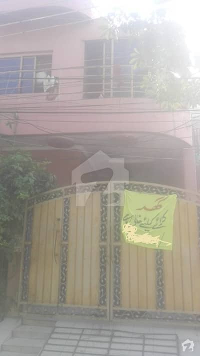 زمان کالونی لاہور میں 3 کمروں کا 4 مرلہ مکان 35 ہزار میں کرایہ پر دستیاب ہے۔
