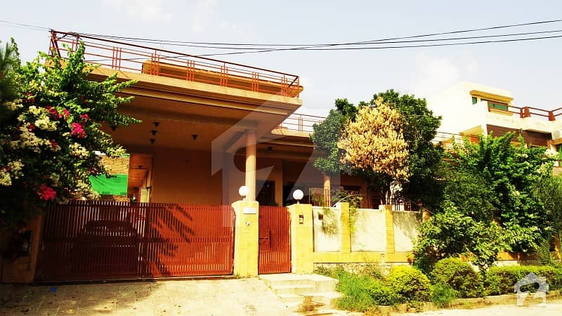 گلریز ہاؤسنگ سوسائٹی فیز 4 گلریز ہاؤسنگ سکیم راولپنڈی میں 7 کمروں کا 1 کنال مکان 2.65 کروڑ میں برائے فروخت۔