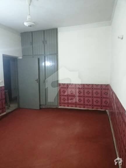 Attached Bath Room Ground Floor Near Barkat Market Garden Town