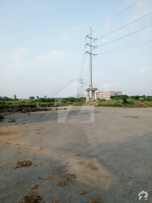 8 Marla Plot Available In Bahria Orchad Lahore