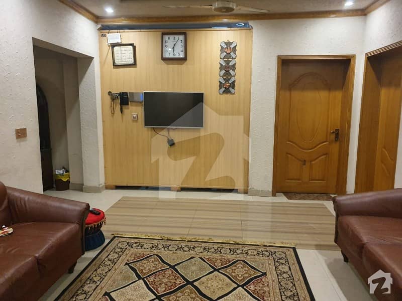 جوہر ٹاؤن فیز 2 جوہر ٹاؤن لاہور میں 4 کمروں کا 5 مرلہ مکان 1.3 کروڑ میں برائے فروخت۔