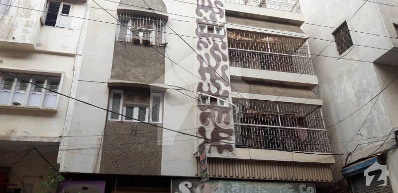 2 Floors Plus Roof For Sale In Saddar Hyderabad