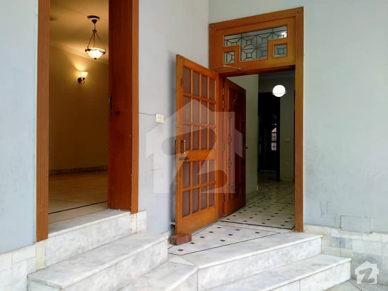 10 Marla House For Rent In Dha Phase 4 Prime Location