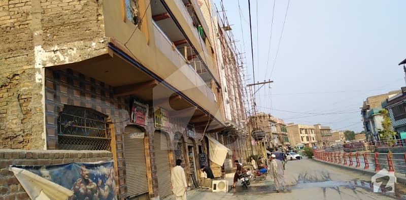 فقیر آباد زریاب کالونی پشاور میں 1.25 کنال عمارت 9 کروڑ میں برائے فروخت۔