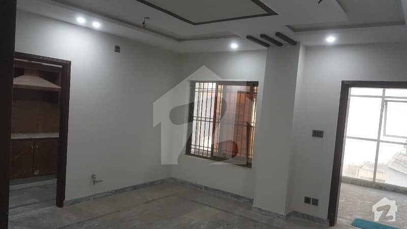 Flat For Rent Sultan Plaza Main Attock City Ideal Location