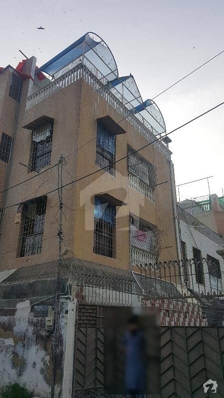 990  Square Feet House In Jamshed Town Is Available