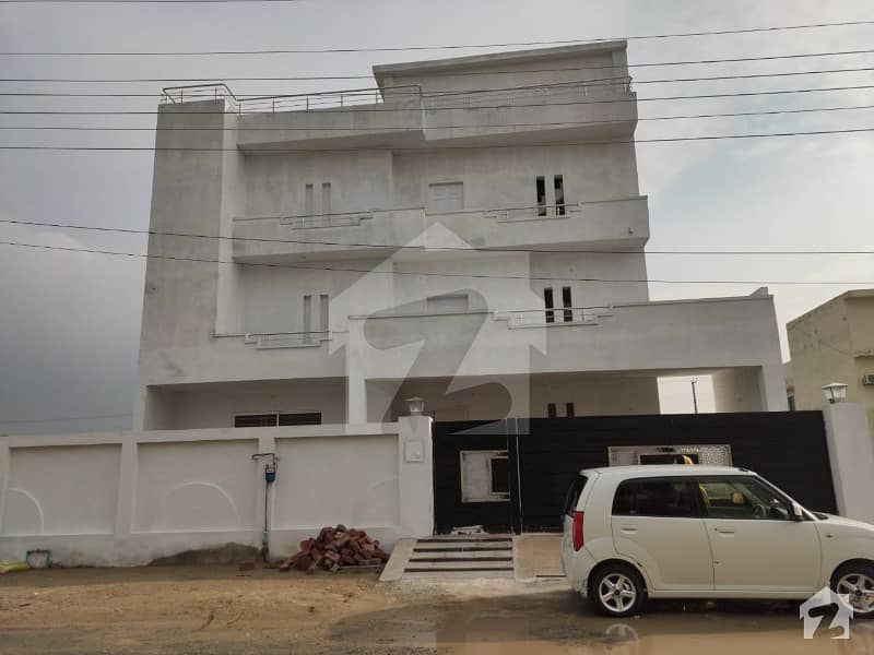 GREAT OPPORTUNITY FOR INVESTMENT 01 KANAL BUILDING FOR SALE IN MOHAFIZ TOWN PHASE 2