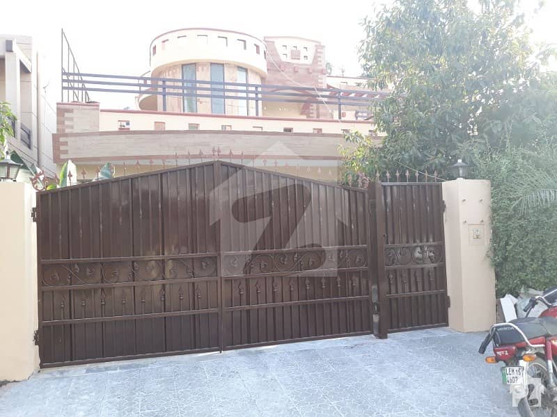 One Kanal Full House Available For Rent In Valencia Town Lahore